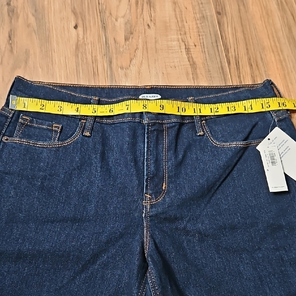 Old Navy Women's Dark Blue Jean Shorts NWT - Picture 4 of 8